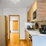 Large 2 Bedrooms And Living Room, Kazimierz District アパート クラクフ