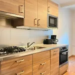 Large 2 Bedrooms And Living Room, Kazimierz District アパート クラクフ