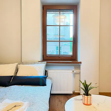 Apartment Large 2 Bedrooms And Living Room, Kazimierz District